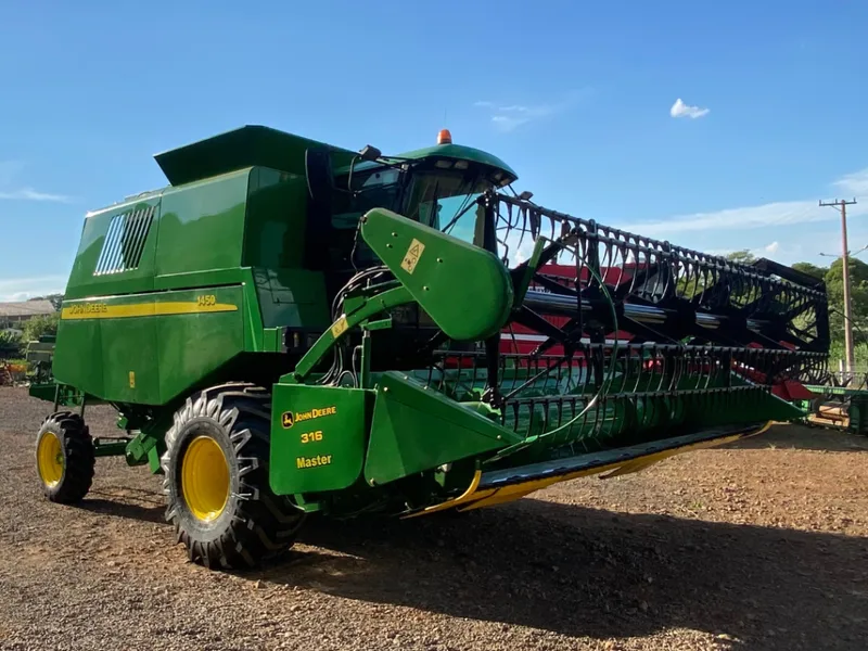 John Deere S760 c/ Draper